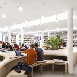 Médiathèque Saint-Quentin, France
